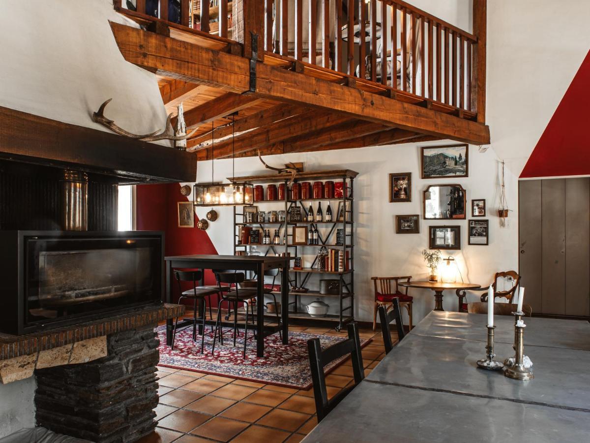 La Petite Auberge De Virginie Bédouès Exterior foto